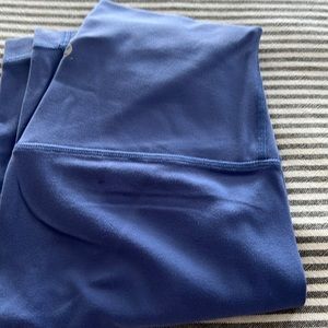 Lululemon legging crop style for summer buttery soft, align